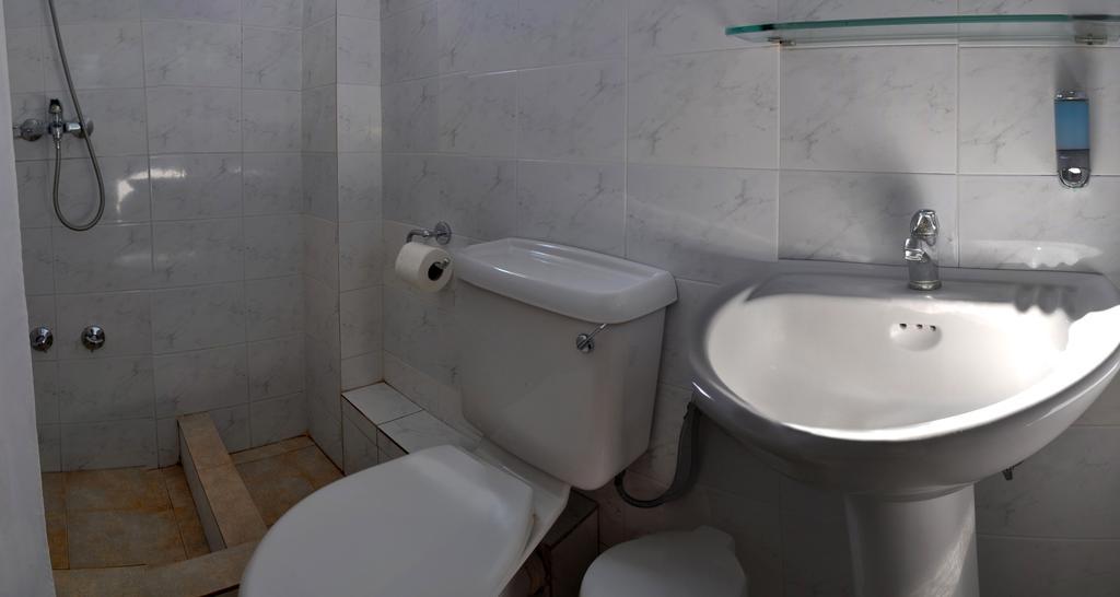 ホテル Adonis Kallithea  部屋 写真