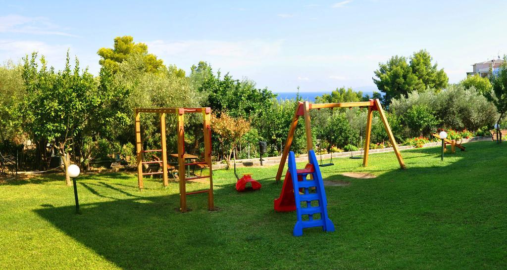 ホテル Adonis Kallithea  エクステリア 写真
