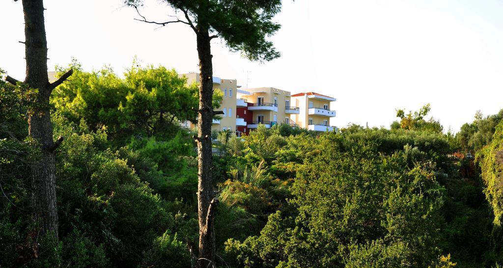 ホテル Adonis Kallithea  エクステリア 写真